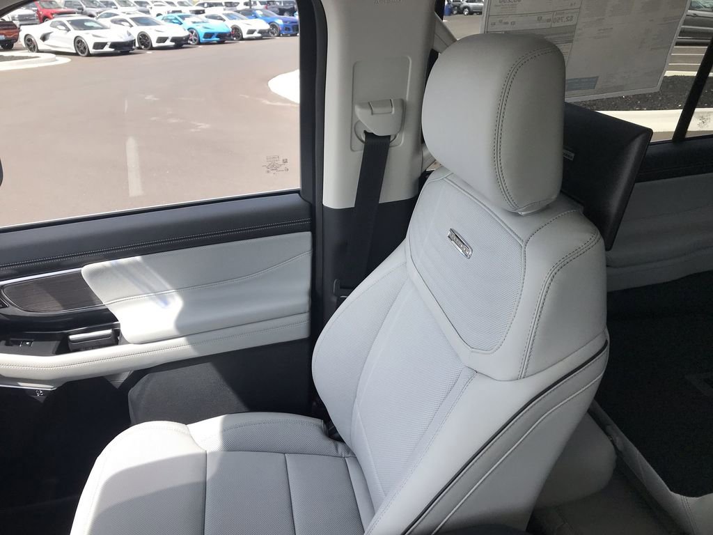 New 2026 Ford Expedition Max Platinum image 25