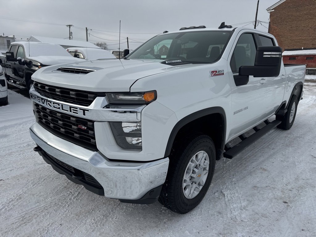 Used 2022 Chevrolet Silverado 3500 LT image 1