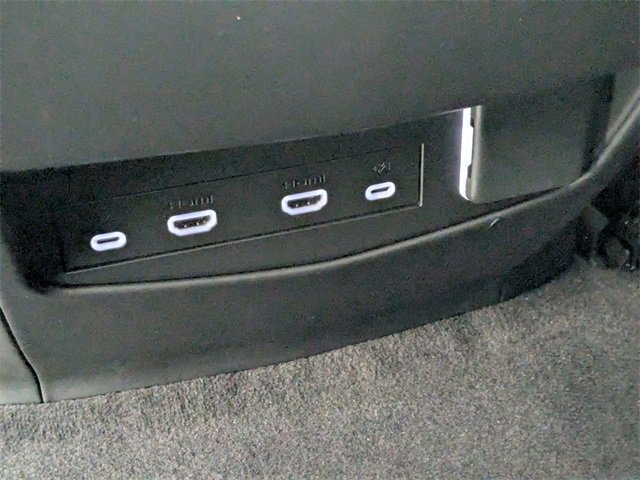 Used 2022 Cadillac Escalade Sport Platinum image 28