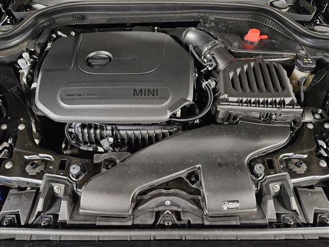 Used 2024 MINI Cooper 2-Door Hardtop w/ Signature Upholstery Package image 23