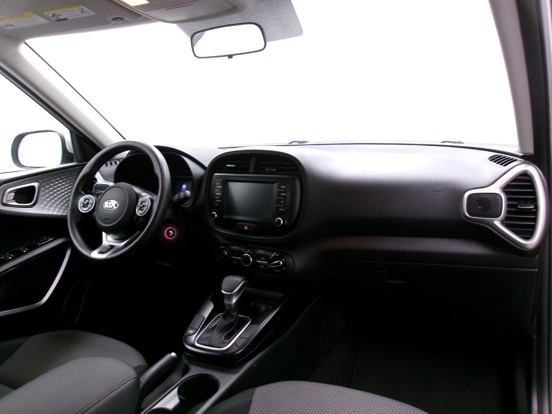 Used 2020 Kia Soul LX FWD image 3