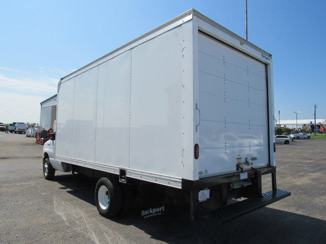 Used 2022 Ford E-450 and Econoline 450 Super Duty w/ Power Windows & Locks Group RWD image 5