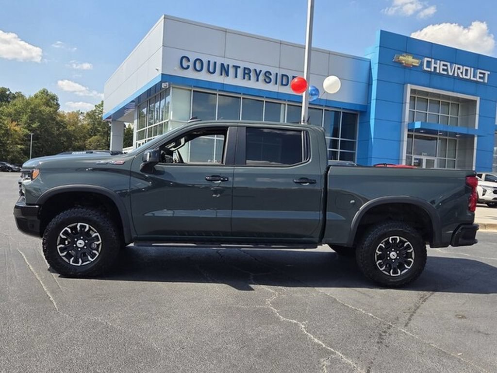 Used 2025 Chevrolet Silverado 1500 ZR2 AWD/4WD image 2