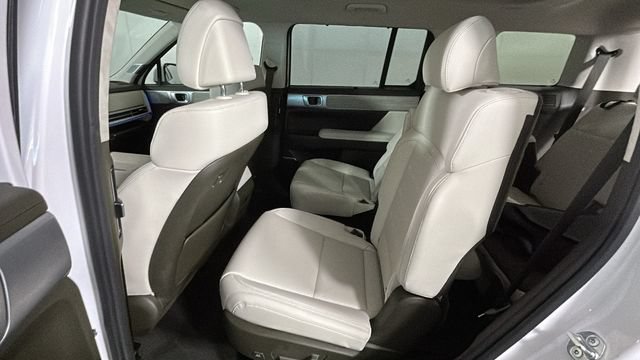 Used 2024 Hyundai Santa Fe Calligraphy FWD image 27