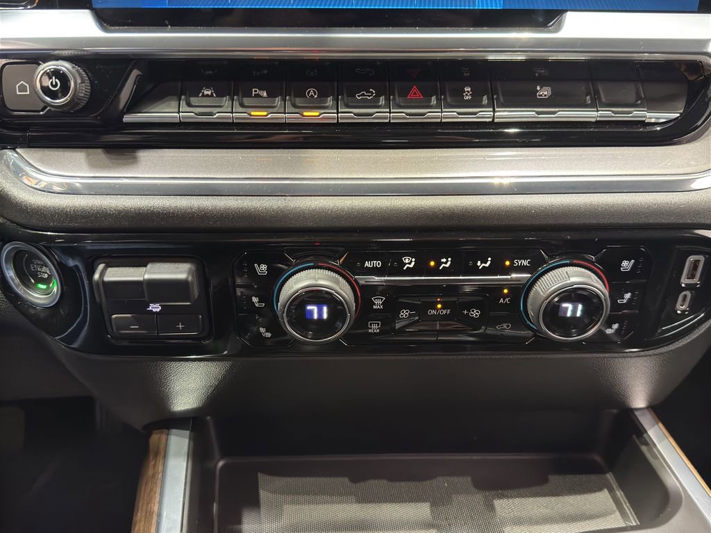 Used 2023 Chevrolet Silverado 1500 High Country w/ High Country Premium Package image 32