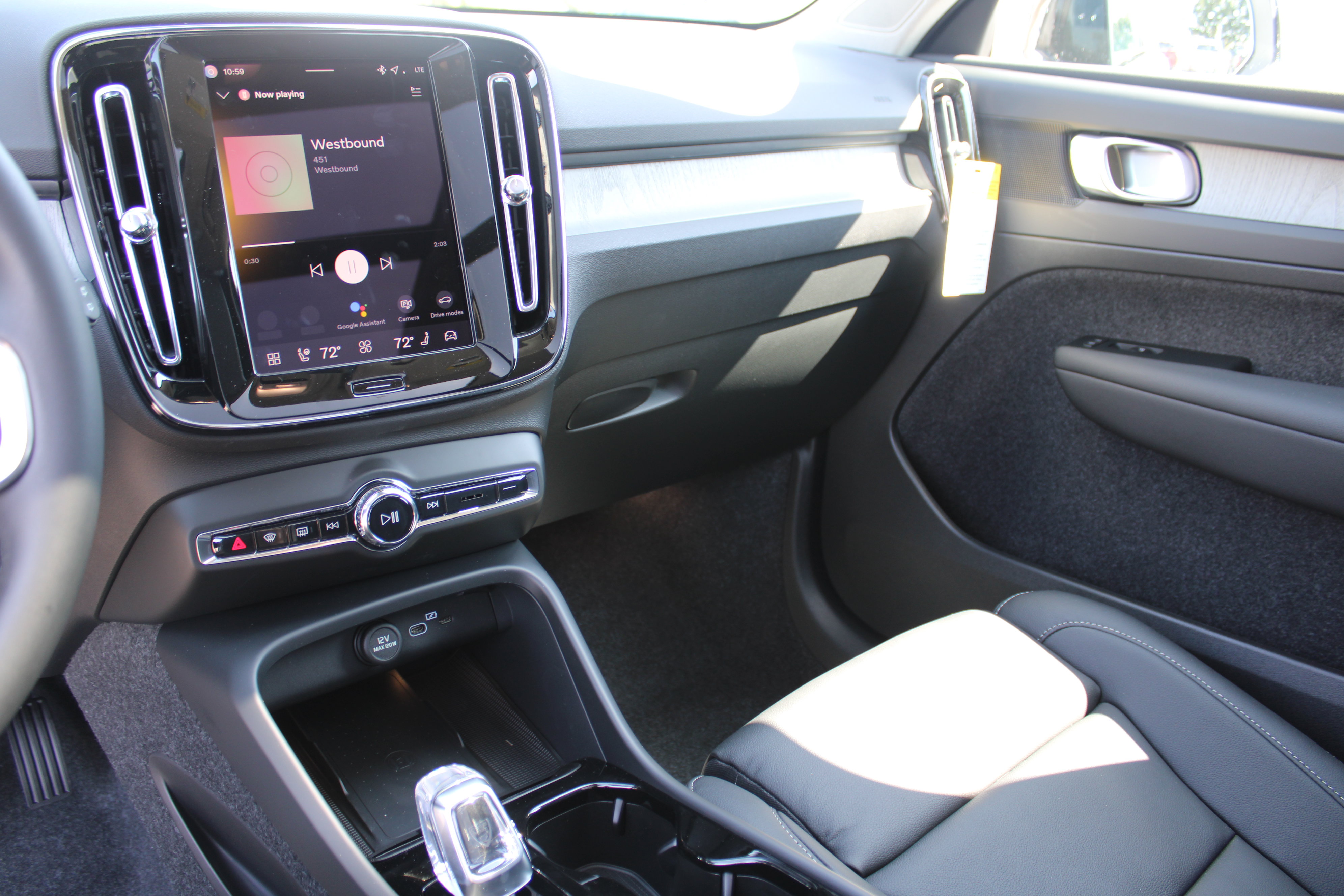 Used 2026 Volvo XC40 B5 Plus w/ Protection Package Premier AWD/4WD image 20