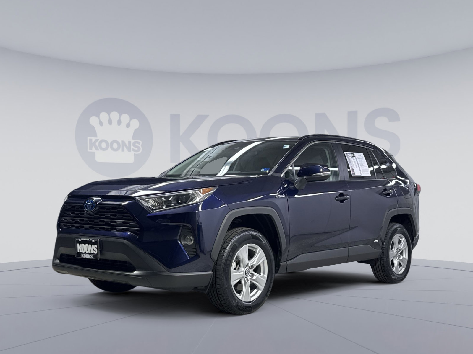Used 2020 Toyota RAV4 XLE w/ Carpet Mat Package AWD/4WD image 1