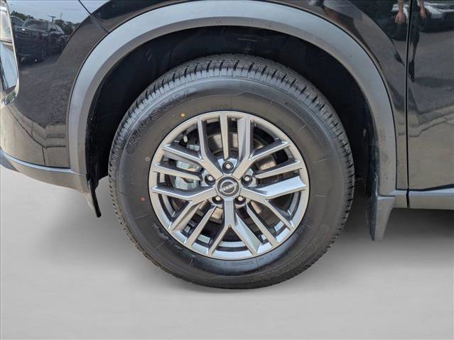 Used 2024 Nissan Rogue S image 22