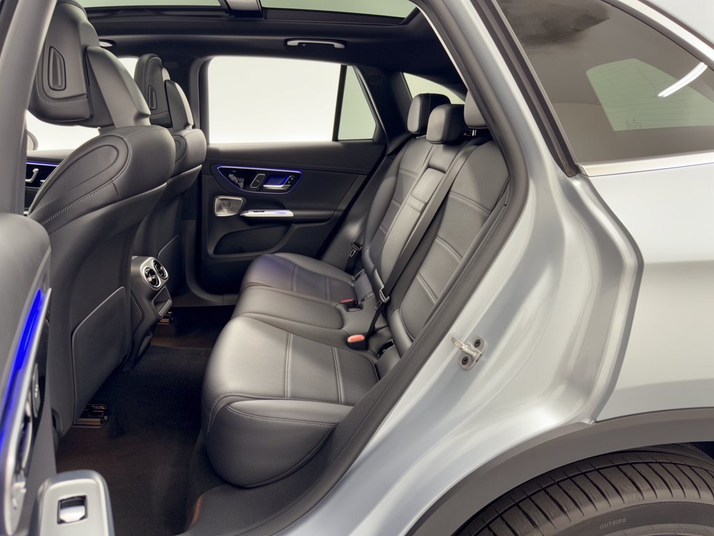 Used 2023 Mercedes-Benz GLC 300 image 25