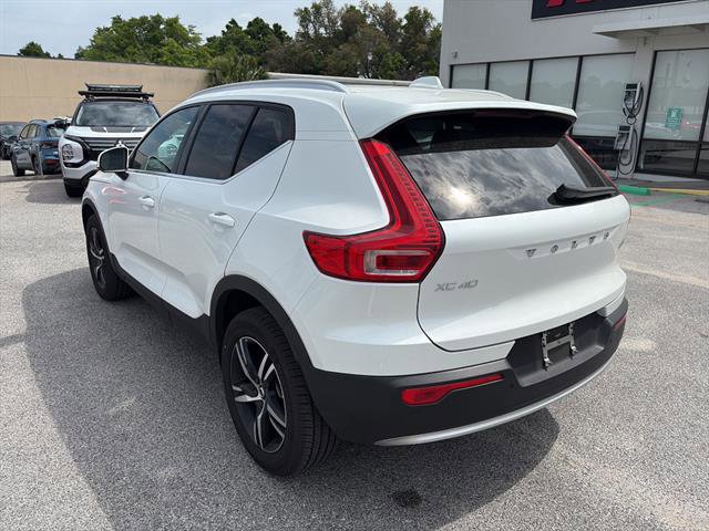 Used 2025 Volvo XC40 B5 Core w/ Protection Package AWD/4WD image 6