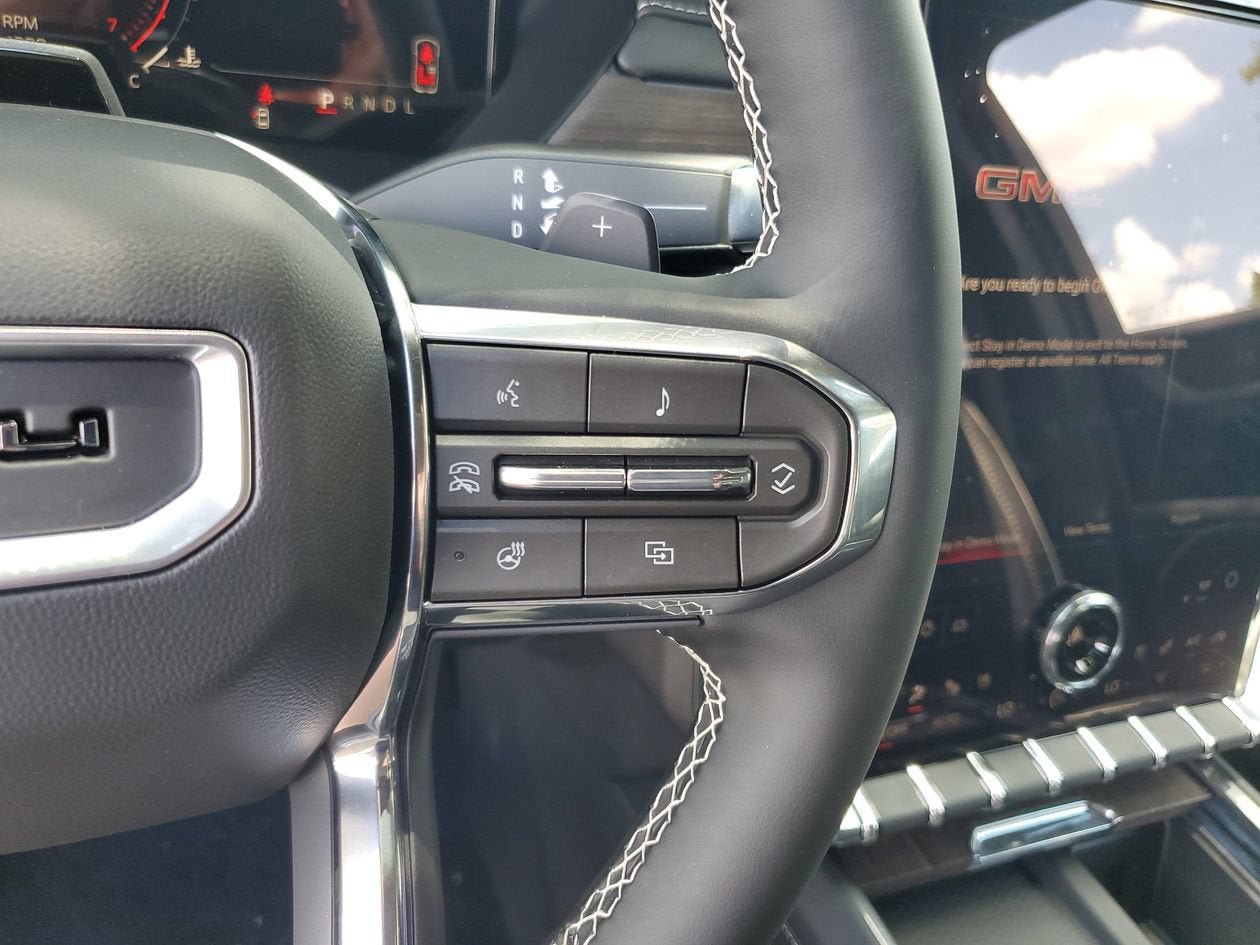 New 2026 GMC Acadia Denali w/ Super Cruise Package FWD image 27