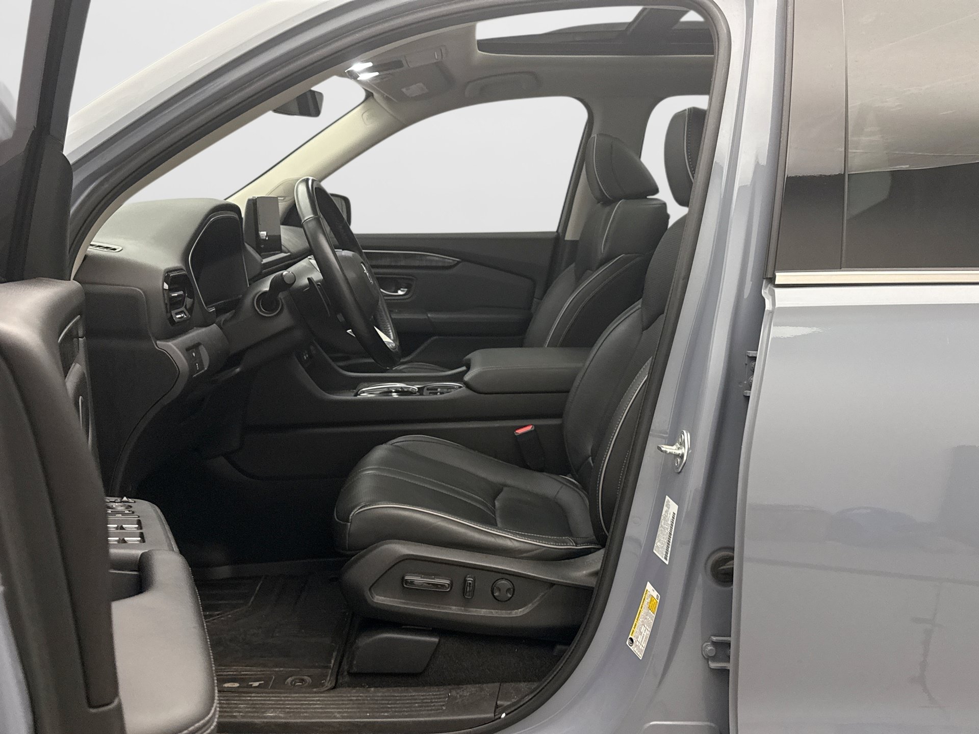 Used 2023 Honda Pilot Elite image 8