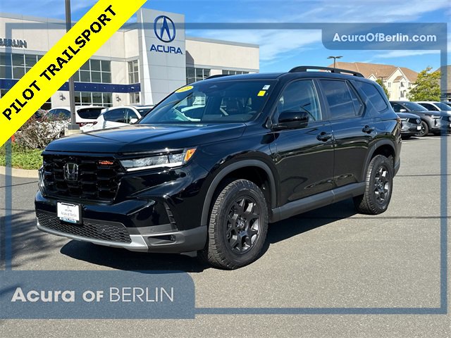 Used 2025 Honda Pilot TrailSport