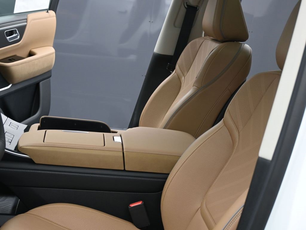 New 2026 INFINITI QX80 Luxe image 19