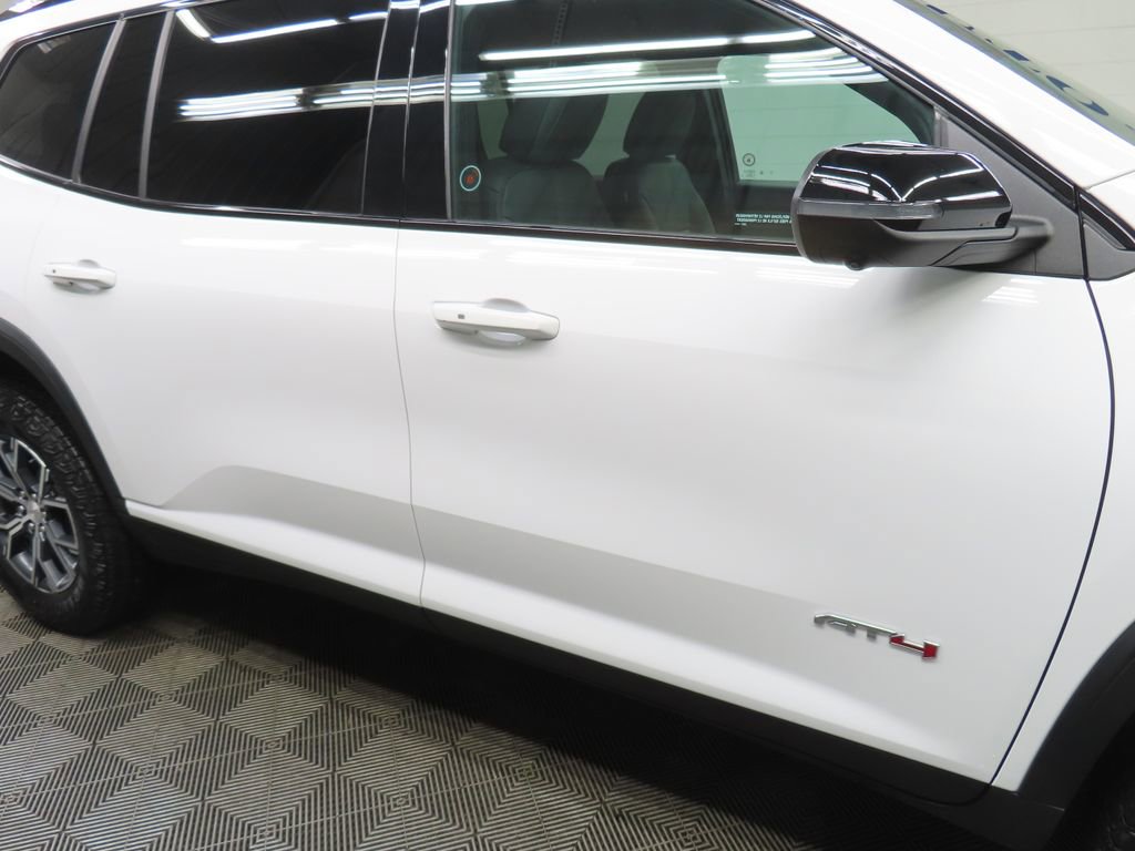 Used 2024 GMC Acadia AT4 w/ Luxury Package image 35