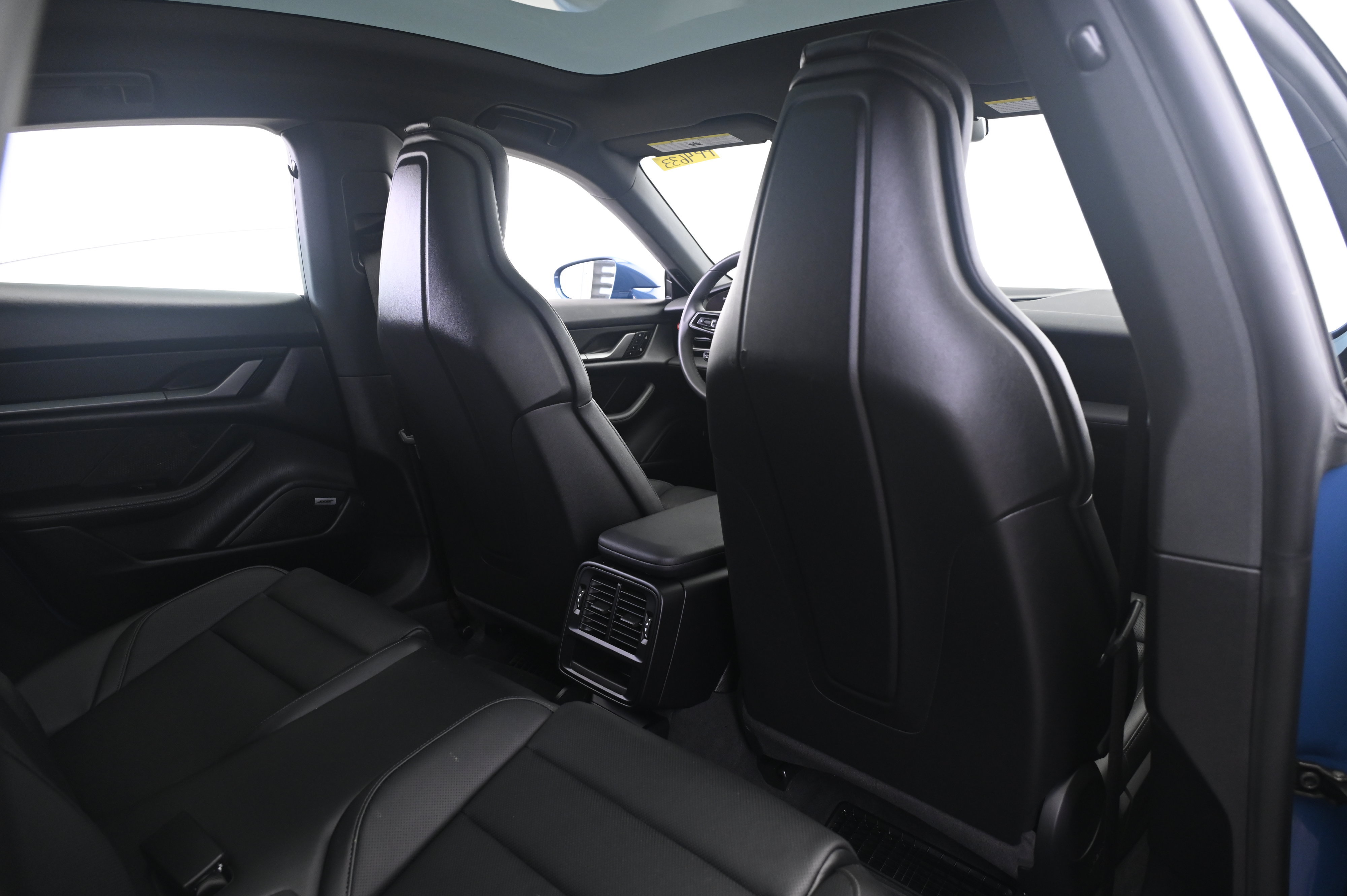 Certified 2025 Porsche Taycan 4S AWD/4WD image 18