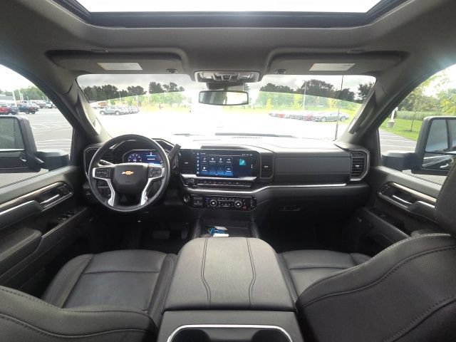 Used 2025 Chevrolet Silverado 2500 LTZ w/ LTZ Plus Package AWD/4WD image 16
