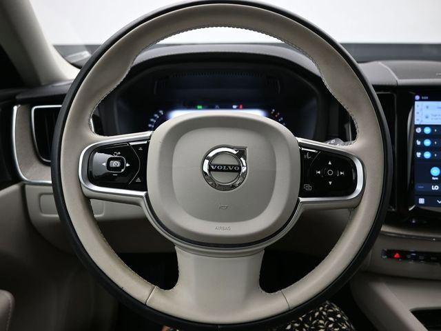 Used 2023 Volvo XC60 B5 Ultimate w/ Climate Package image 25