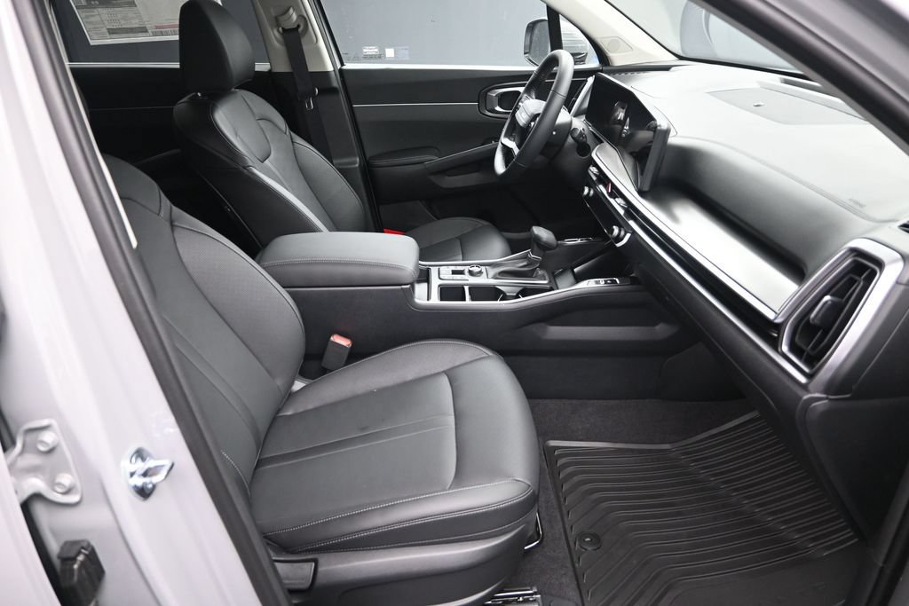 Certified 2026 Kia Sorento S AWD/4WD image 37
