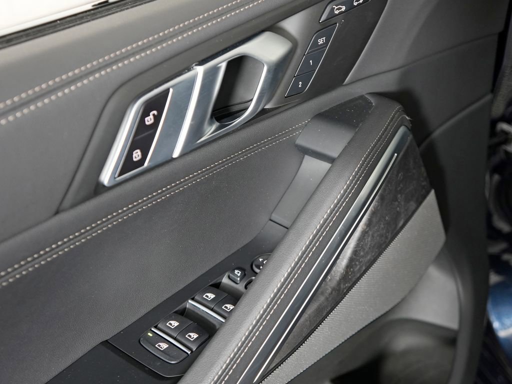 Used 2025 BMW X6 xDrive40i w/ Premium Package image 18