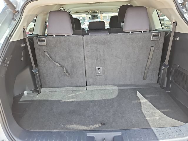 Used 2024 Toyota Highlander LE AWD/4WD image 10