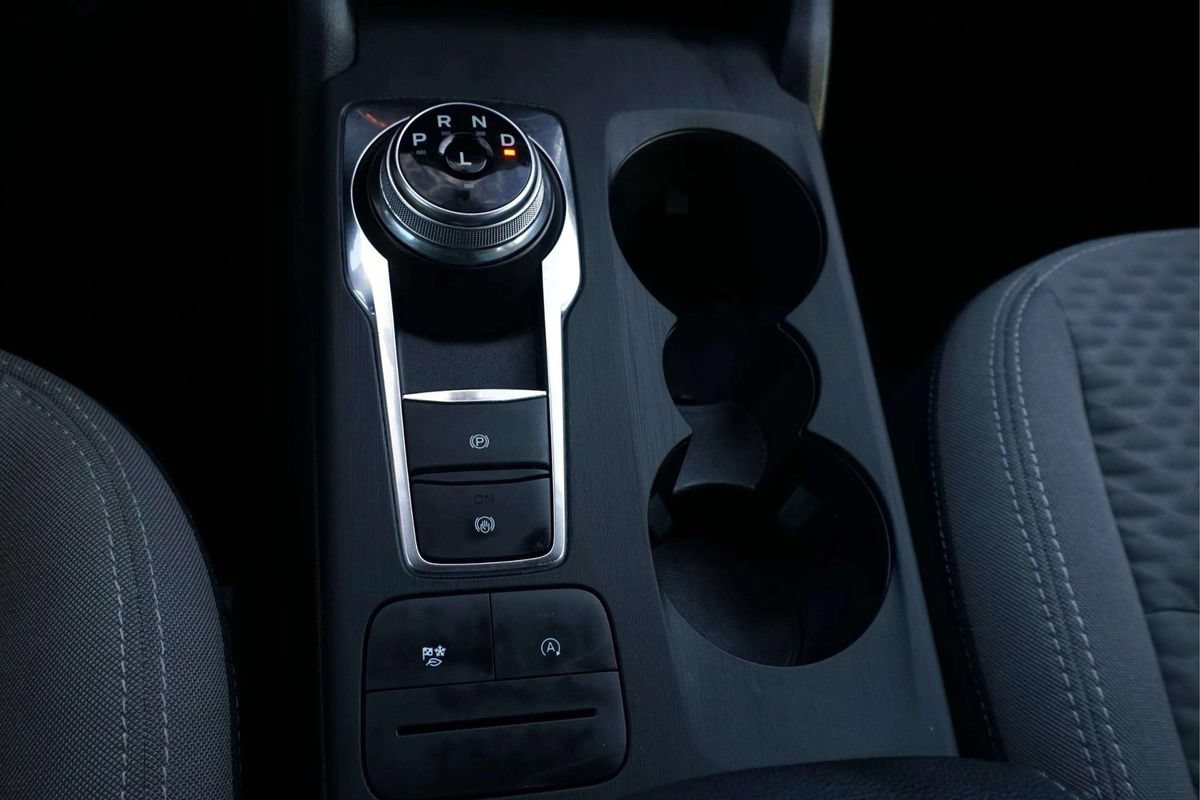 Used 2020 Ford Escape SE FWD image 27