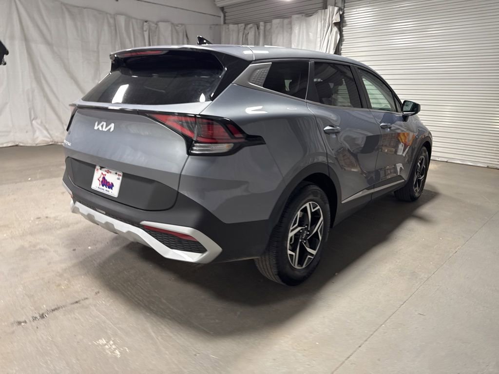 Used 2025 Kia Sportage LX image 7
