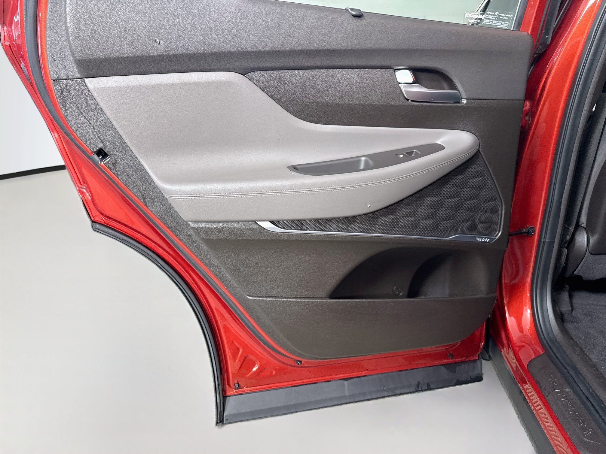 Used 2019 Hyundai Santa Fe SEL FWD image 26