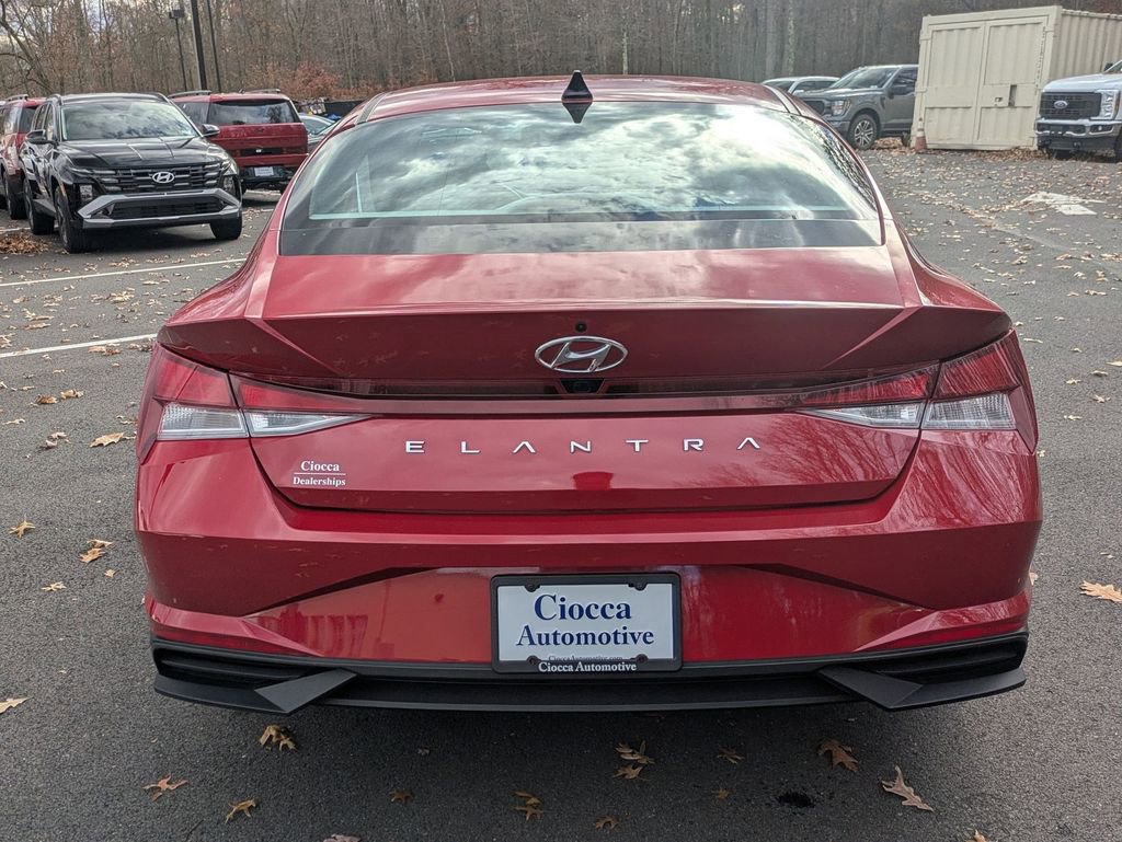 Certified 2023 Hyundai Elantra SEL w/ Convenience Package image 6