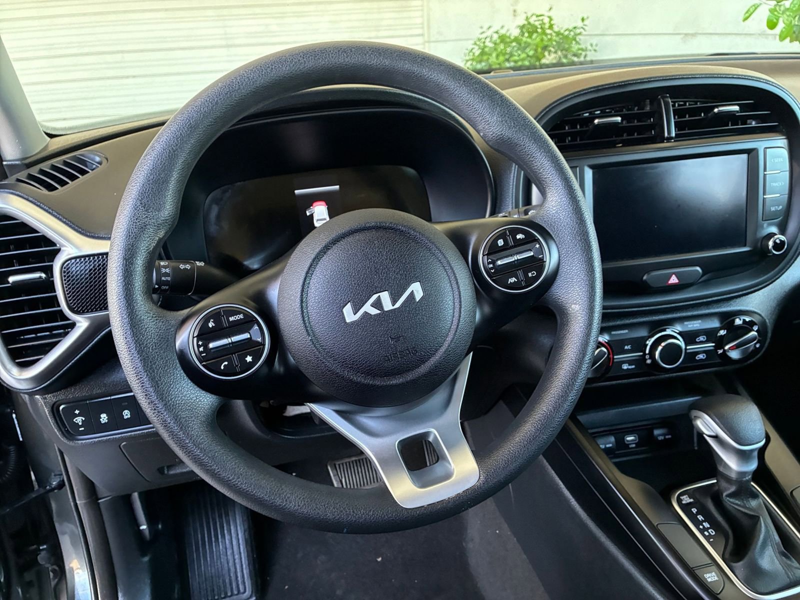 Used 2025 Kia Soul LX w/ LX Technology Package image 28