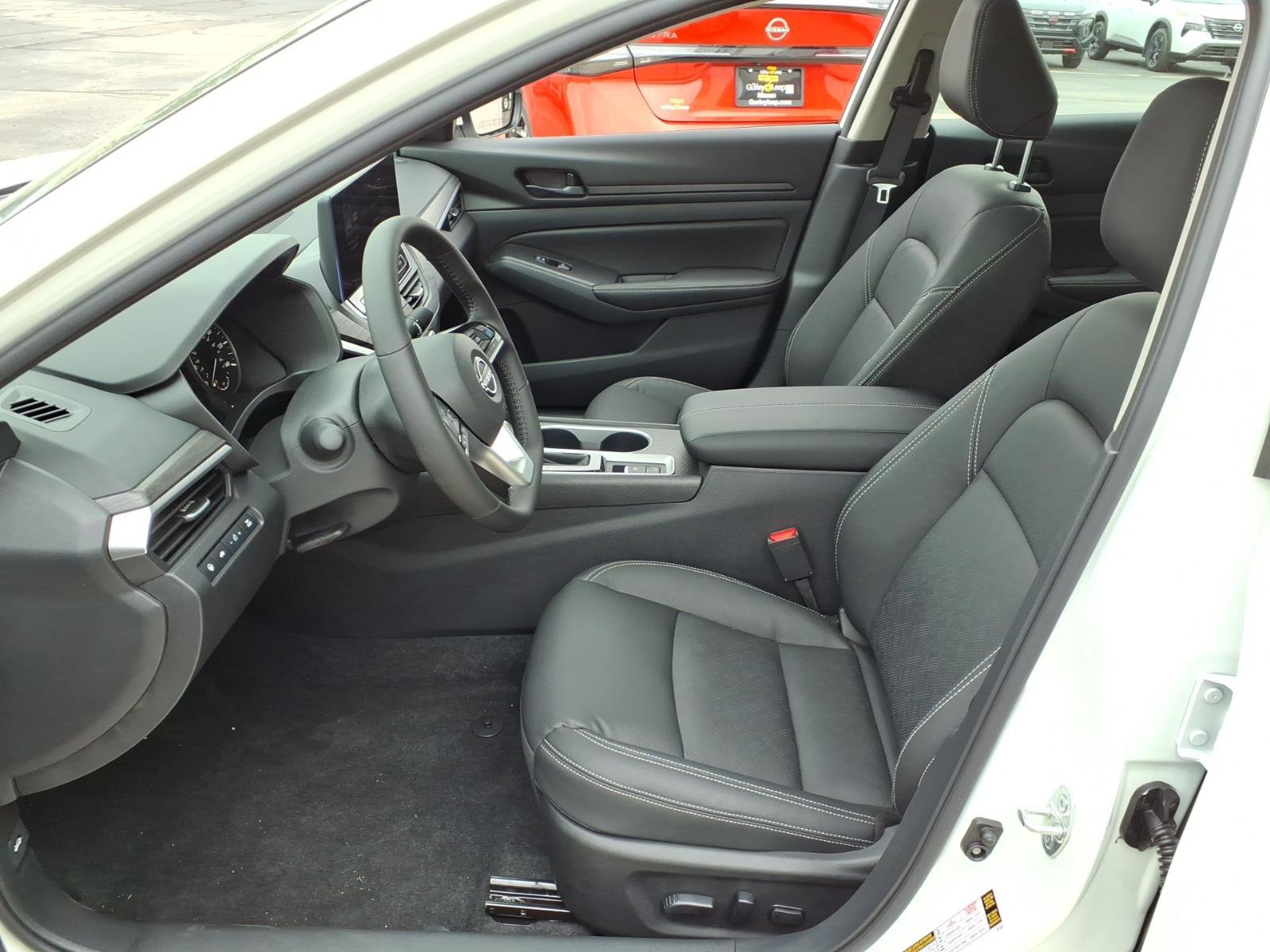 New 2026 Nissan Altima 2.5 SV w/ SV Premium Package FWD image 4