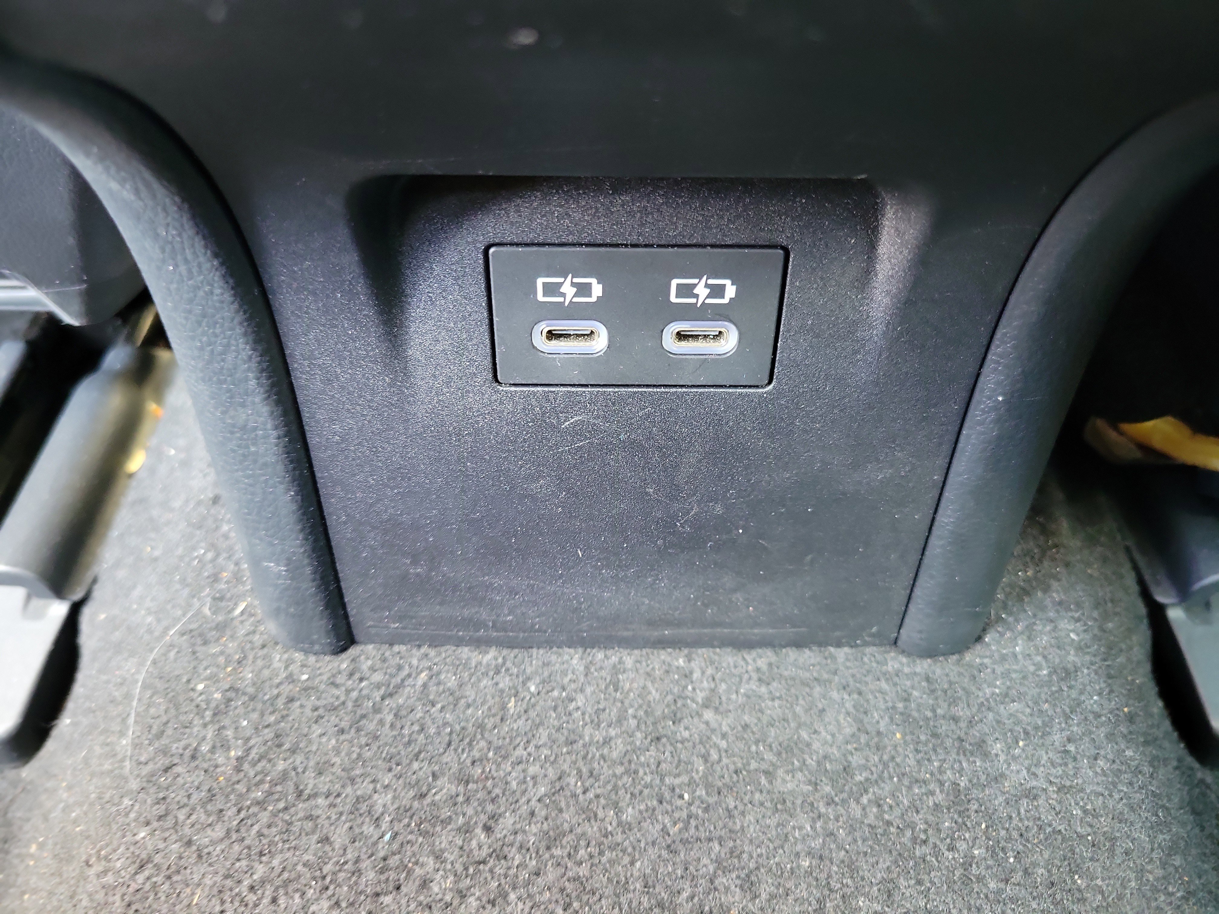 Used 2024 Toyota Prius LE FWD image 16