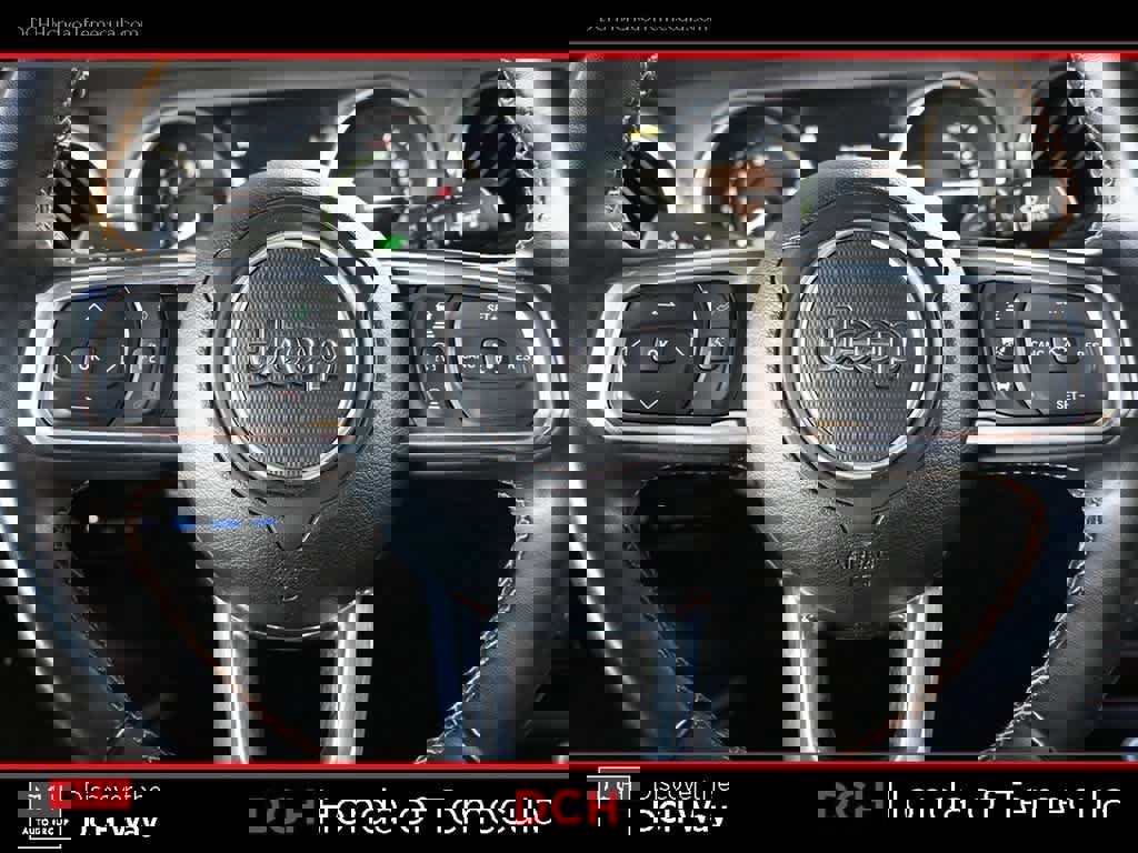 Used 2022 Jeep Wrangler Unlimited Sahara image 9