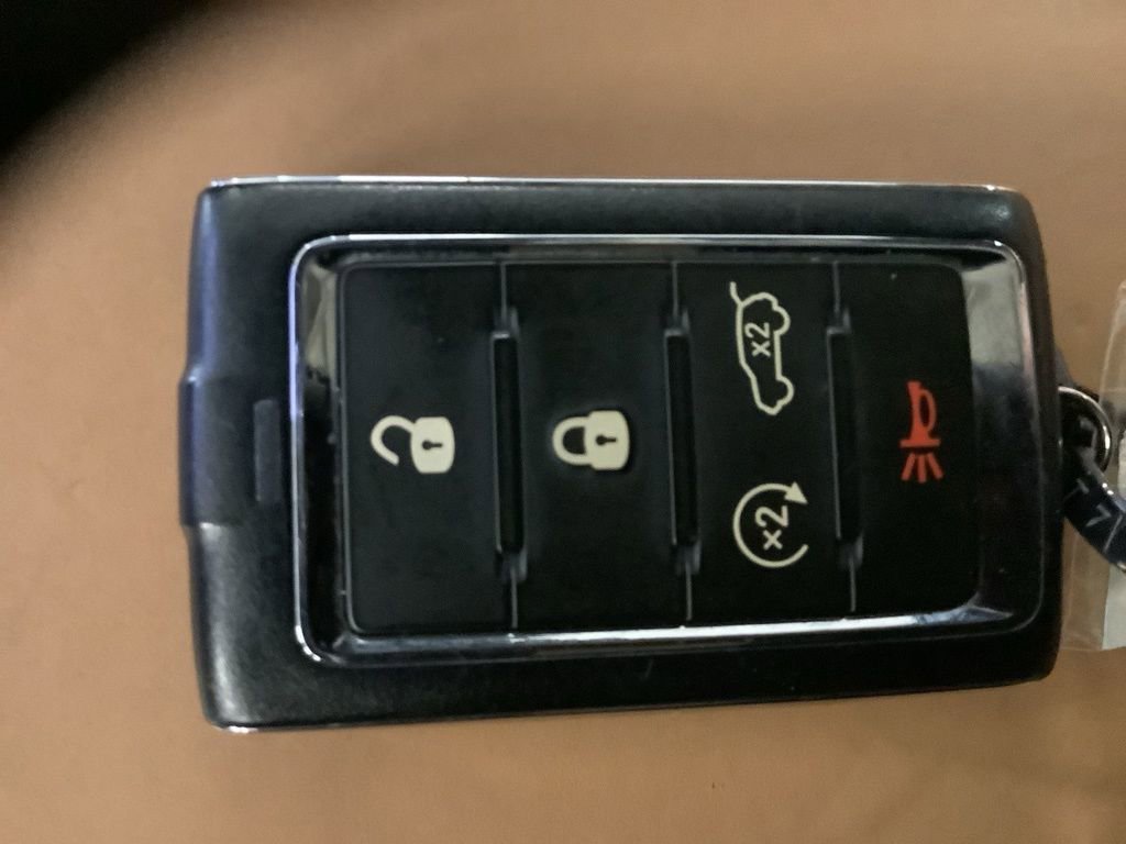 Used 2022 Jeep Grand Cherokee Summit w/ Adv Protech Group IV image 42