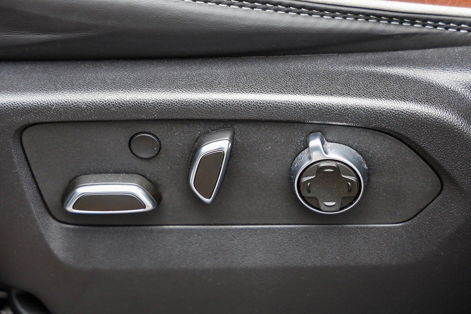 Used 2024 GMC Sierra 2500 Denali Ultimate w/ Max Trailering Package image 22