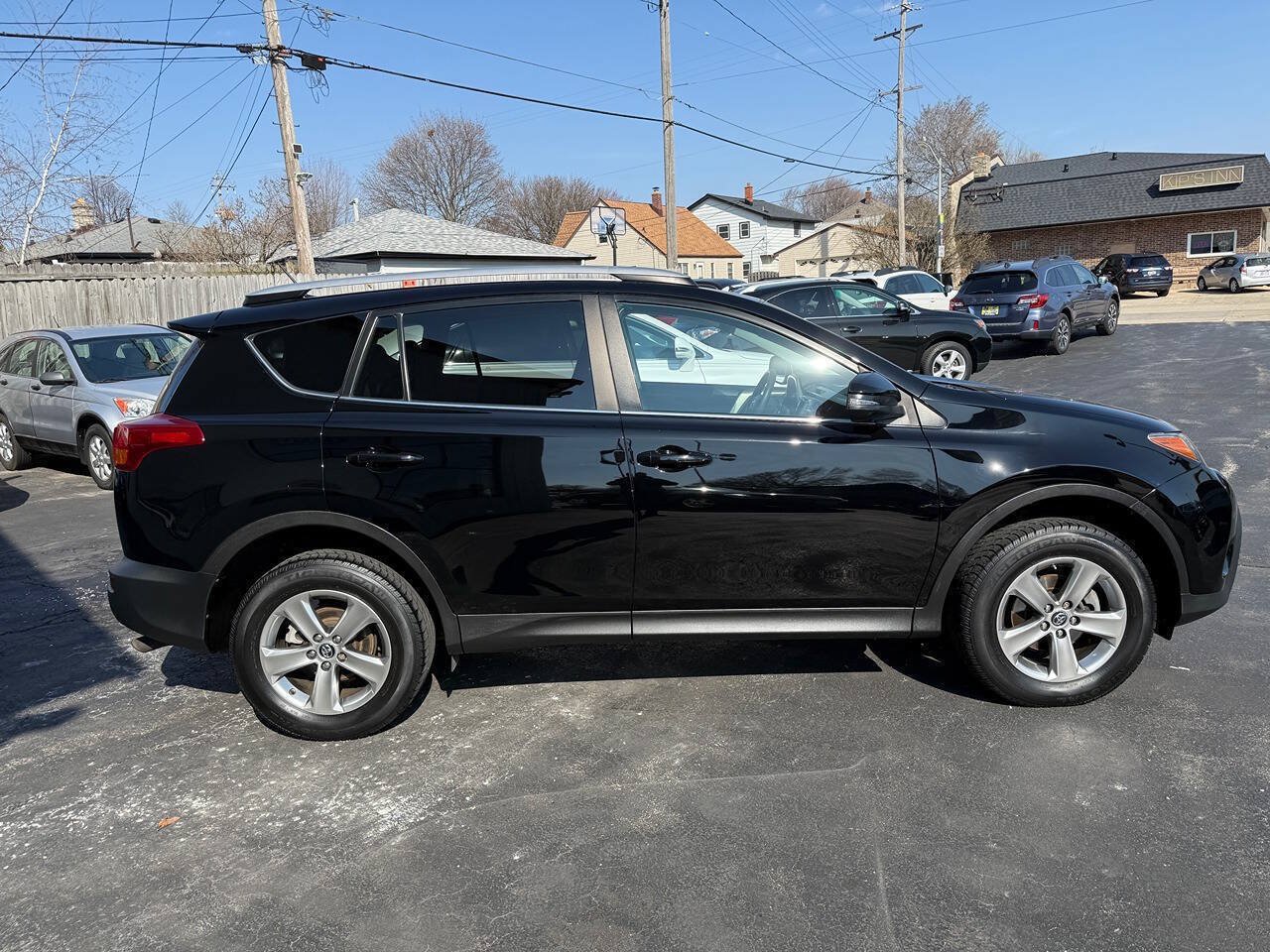 Used 2015 Toyota RAV4 XLE AWD/4WD image 9