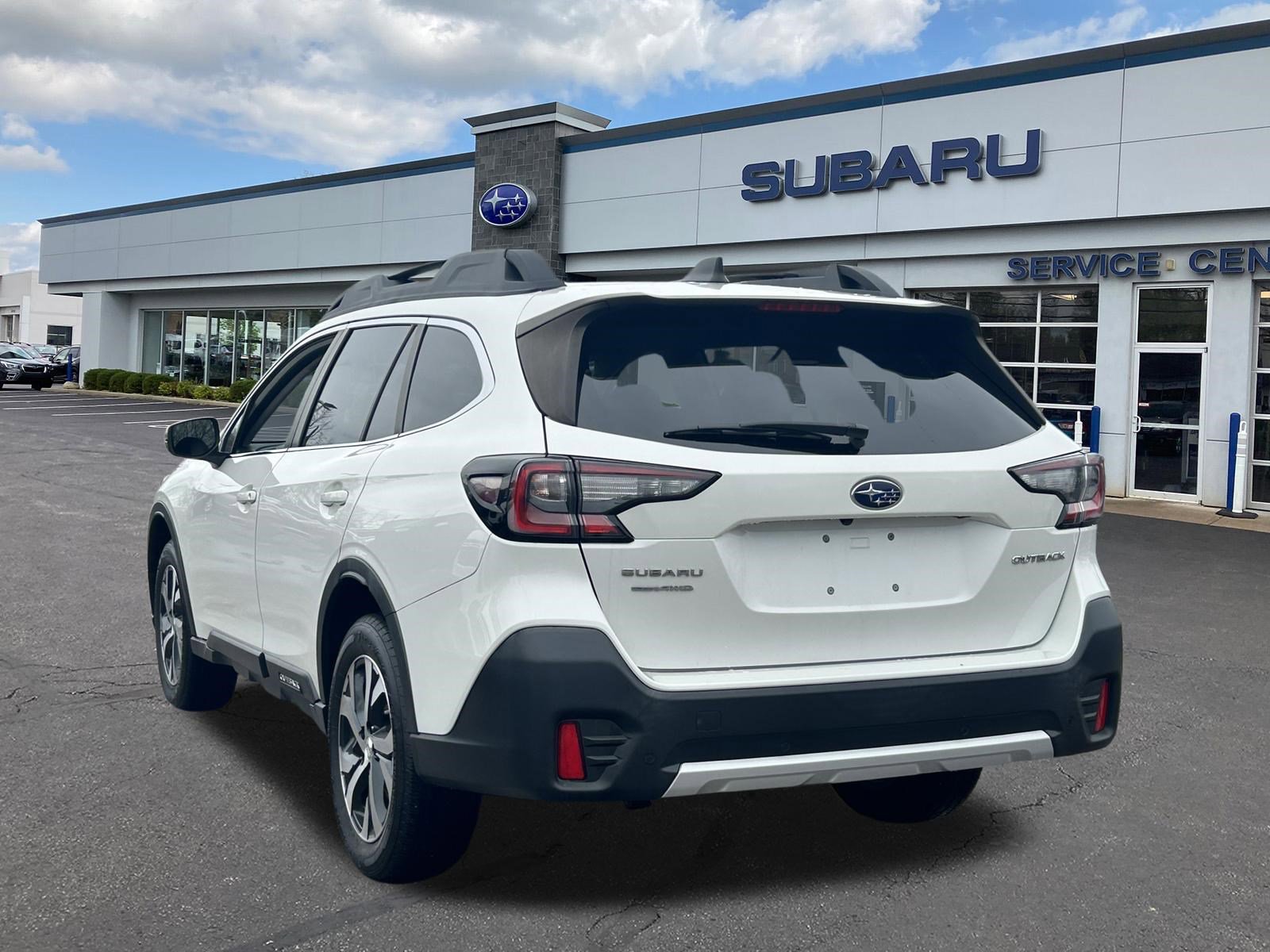 Used 2020 Subaru Outback Limited image 5