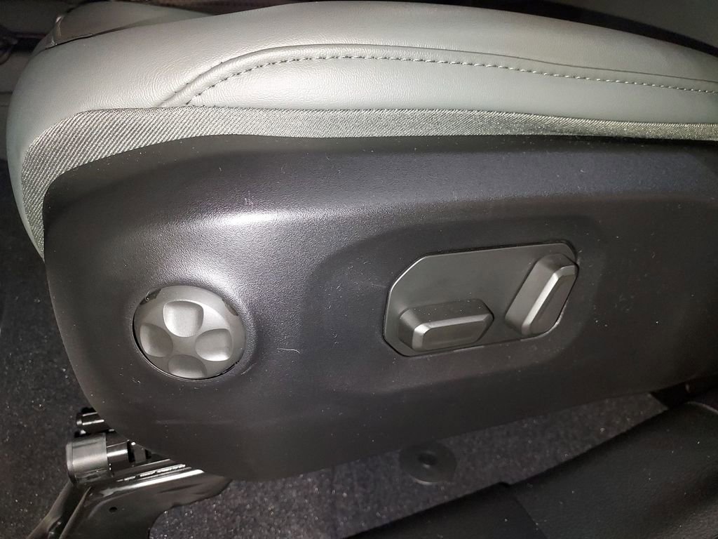 New 2026 Jeep Gladiator Mojave AWD/4WD image 18