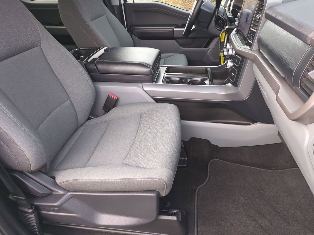 Used 2025 Ford F150 XLT w/ Equipment Group 301A Standard image 19