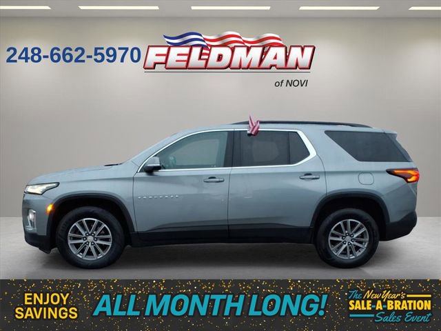 Used 2023 Chevrolet Traverse LT image 2
