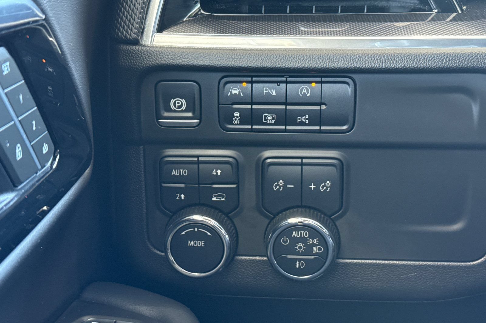 Used 2025 Chevrolet Tahoe RST AWD/4WD image 41