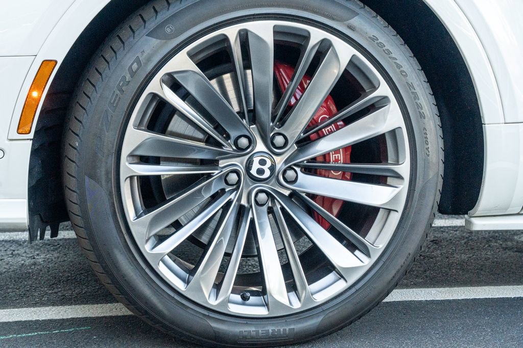 Used 2021 Bentley Bentayga Speed AWD/4WD image 26