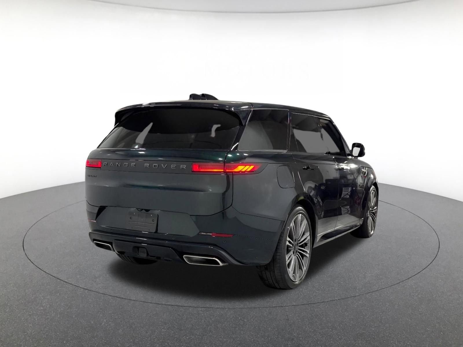 New 2026 Land Rover Range Rover Sport Dynamic SE image 5