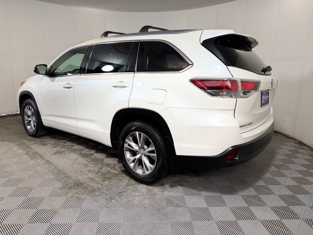 Used 2015 Toyota Highlander XLE image 4