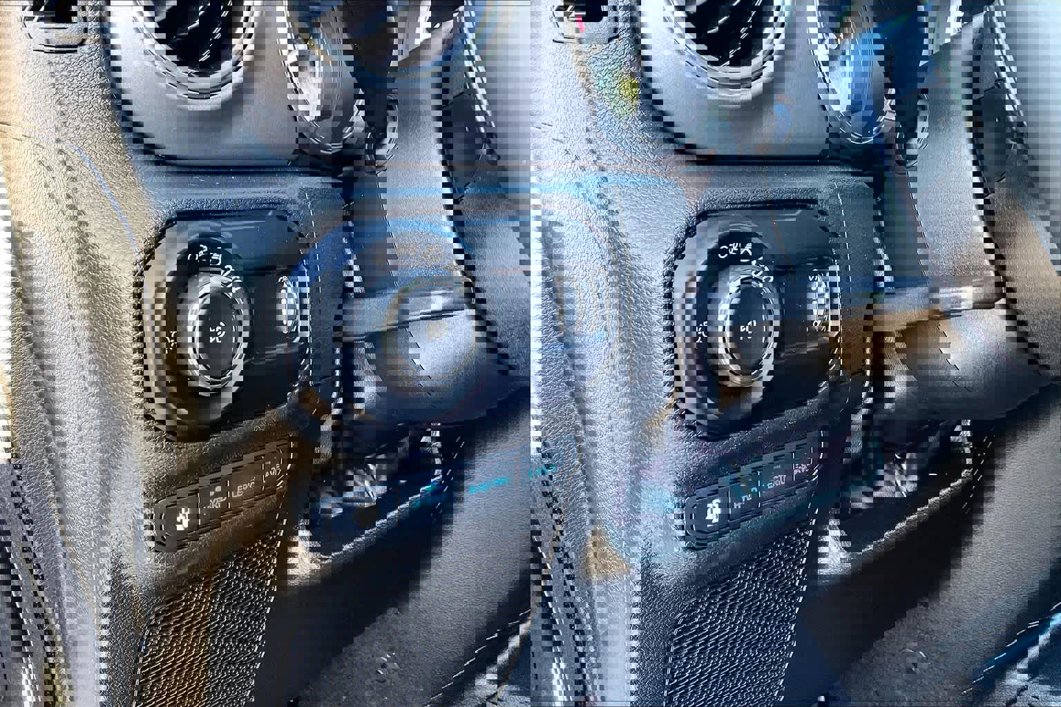 Used 2023 Jeep Wrangler Rubicon w/ Cold Weather Group image 36