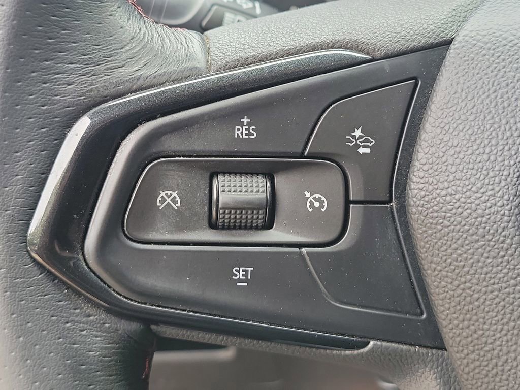 Used 2021 Chevrolet TrailBlazer RS w/ Technology Package FWD image 29