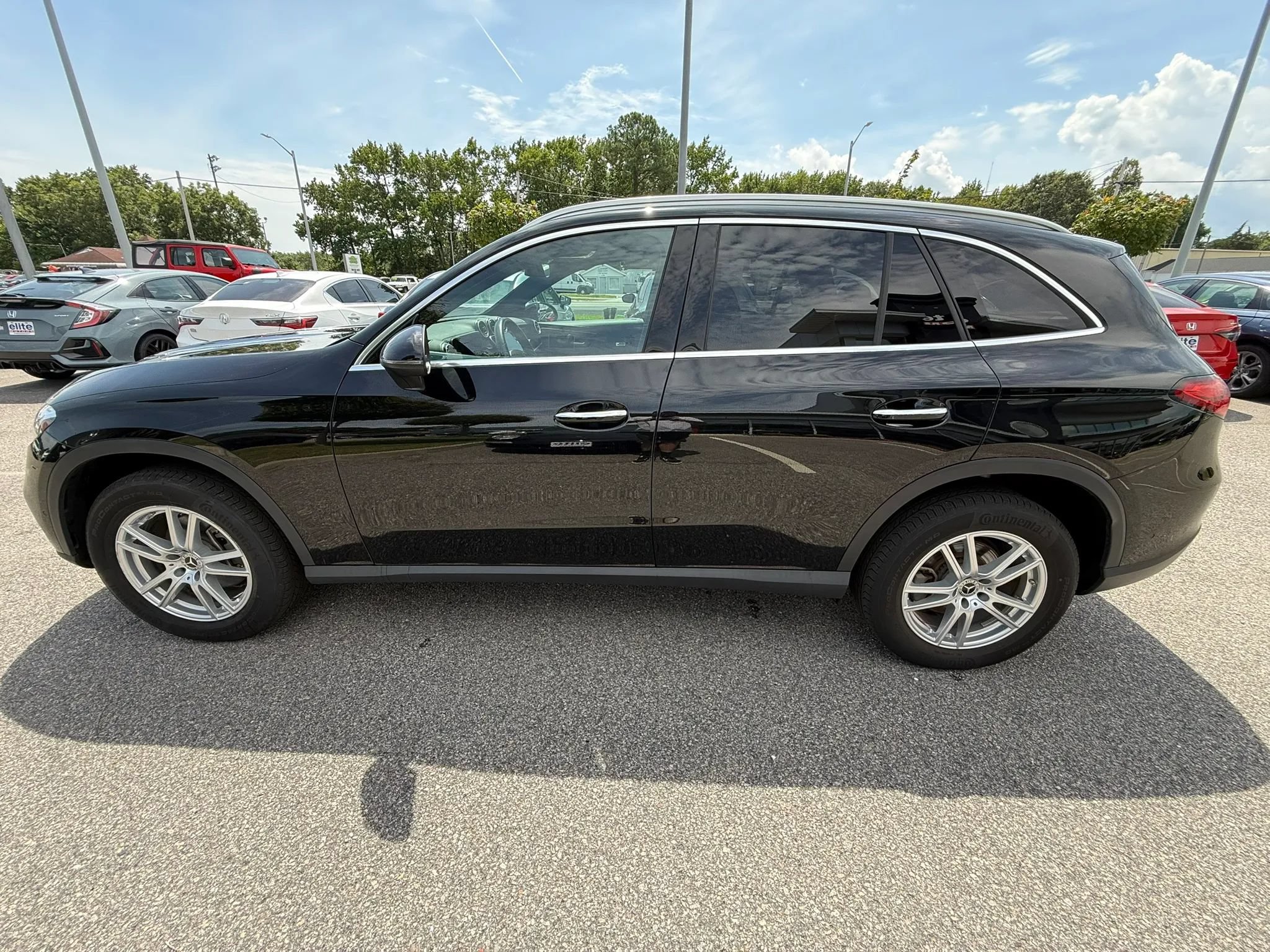 Used 2023 Mercedes-Benz GLC 300 4MATIC image 4