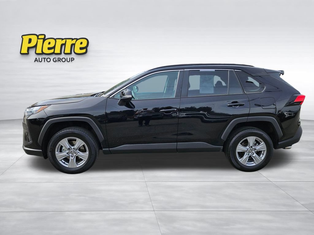 Used 2025 Toyota RAV4 XLE AWD/4WD image 7