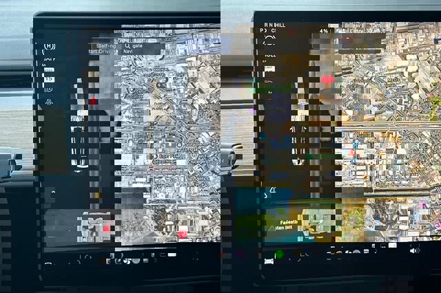 Used 2025 Tesla Model Y Long Range image 29