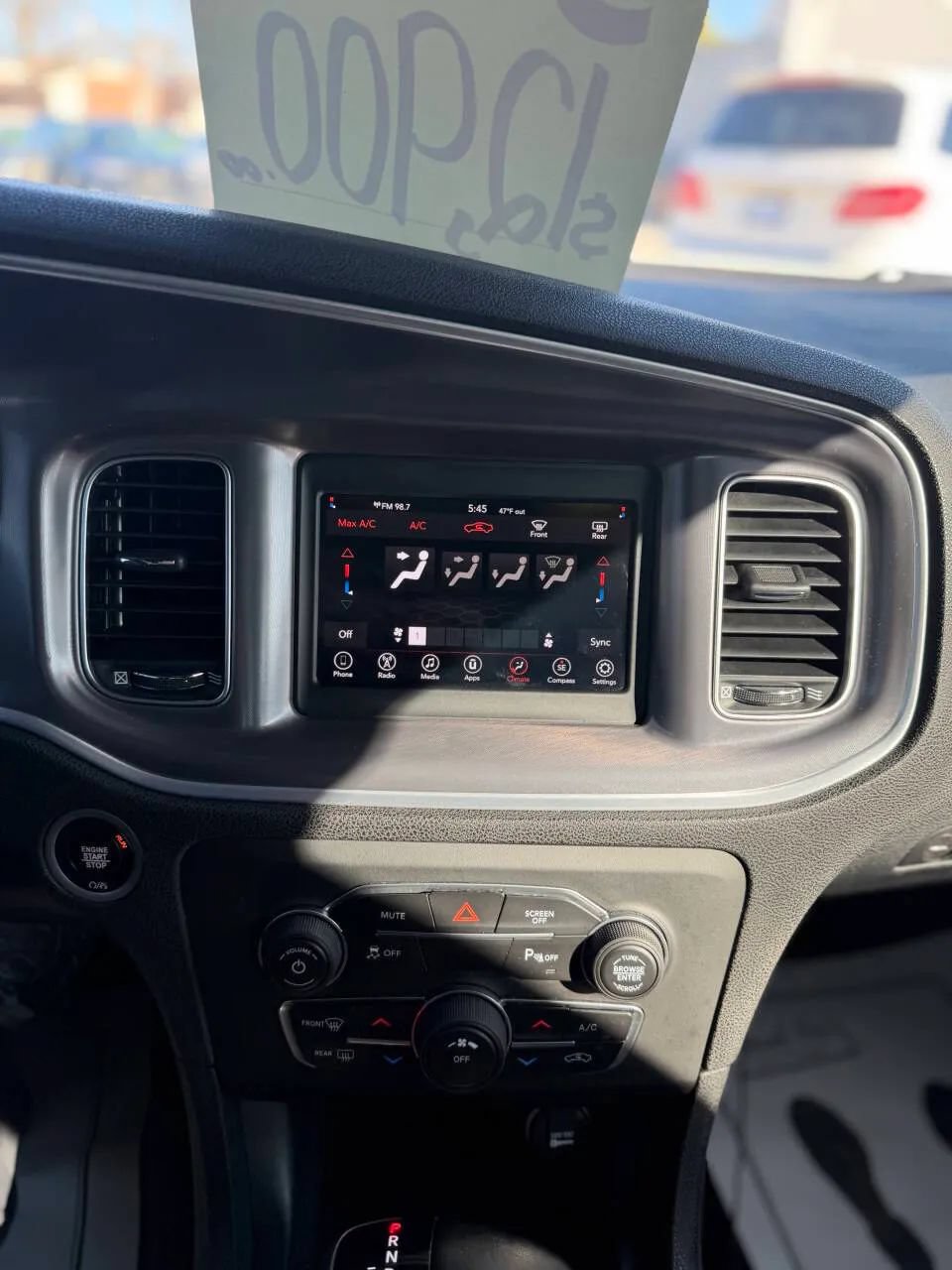 Used 2019 Dodge Charger SXT RWD image 15